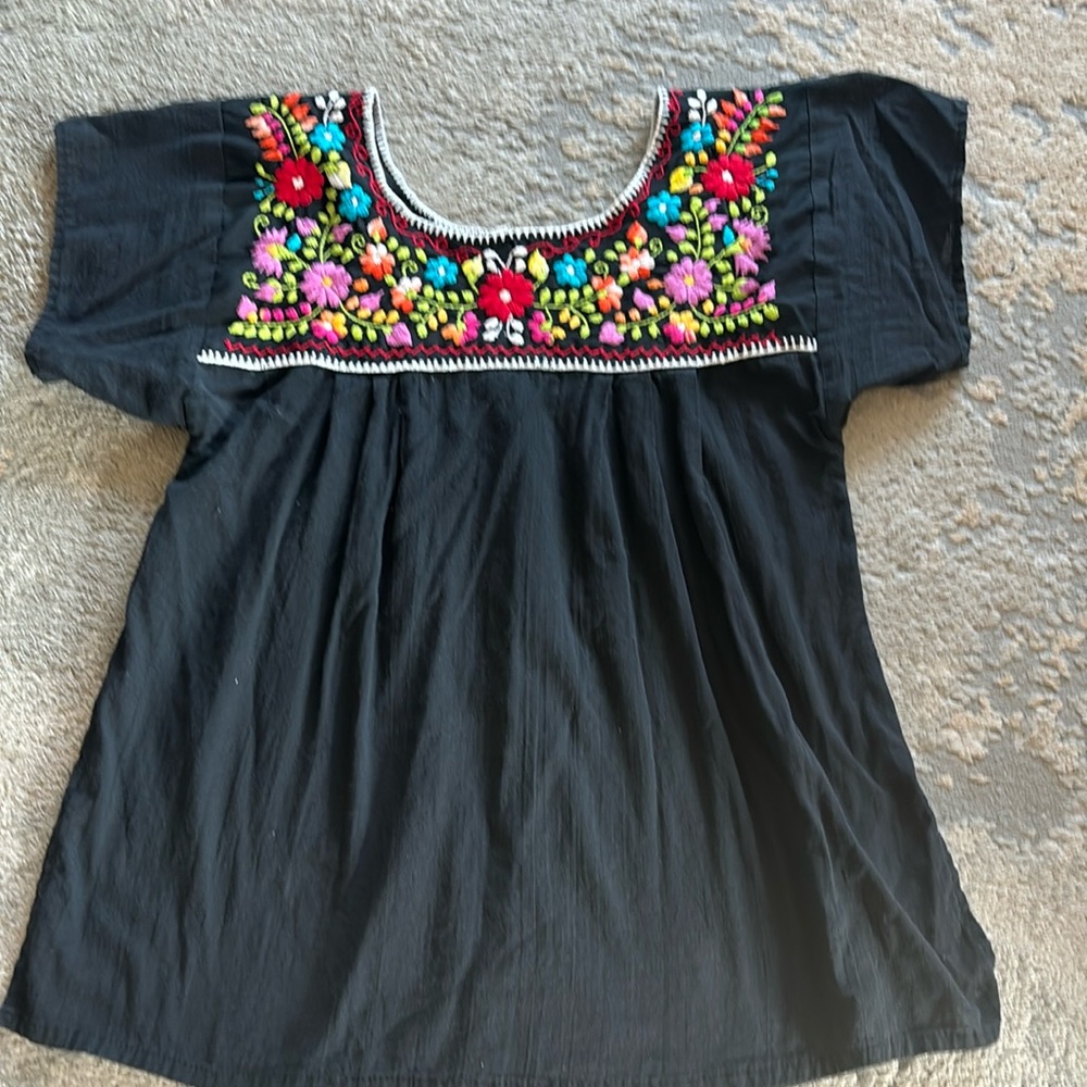 Mexican short sleeve blouse